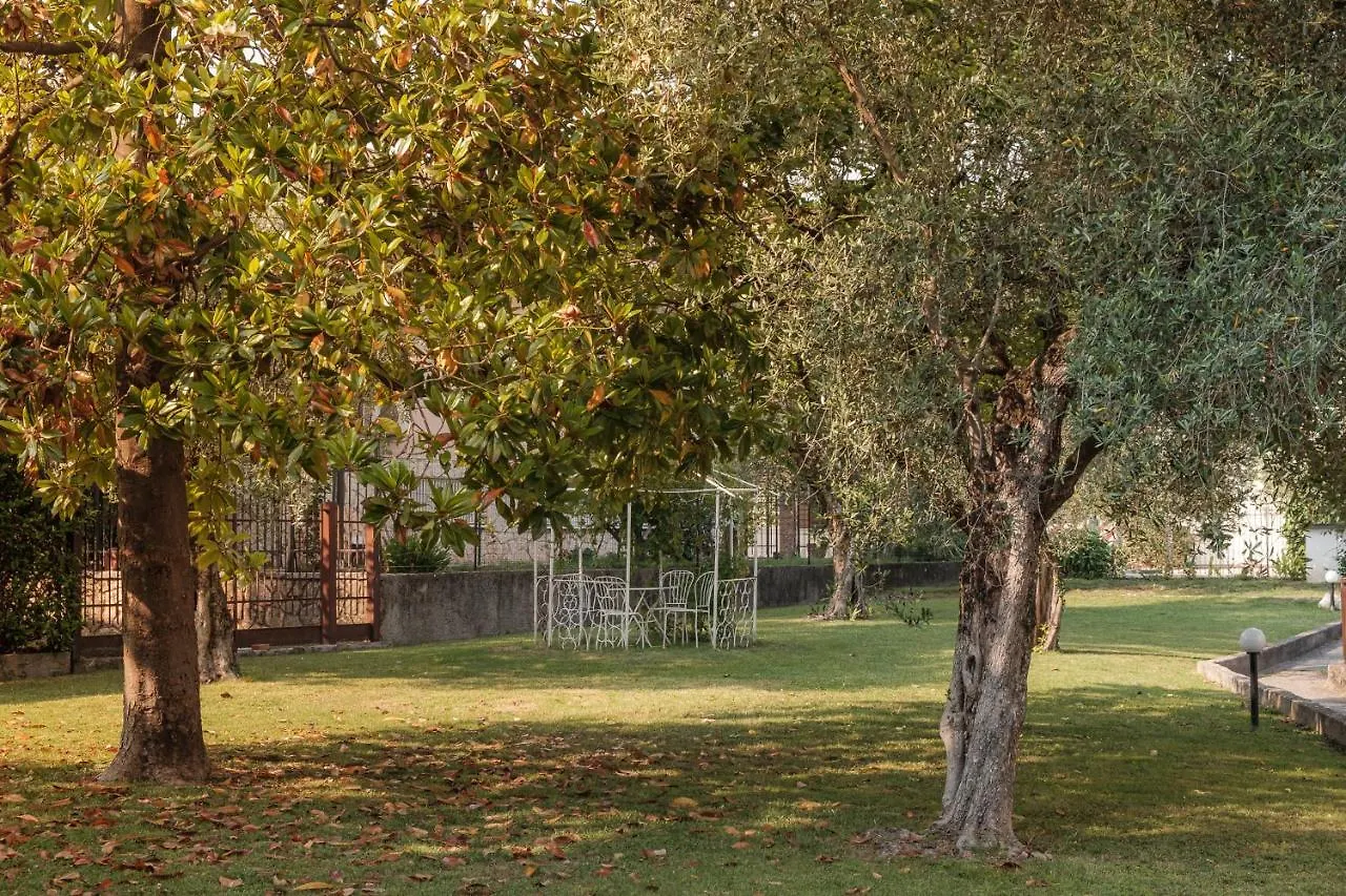 Villa Angela Olympic Garda Lake Toscolano Maderno 3*,  Italy