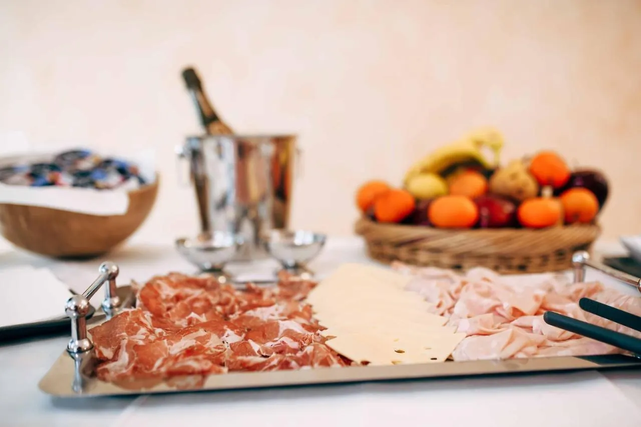 Villa Angela Olympic Garda Lake Toscolano Maderno Hotel