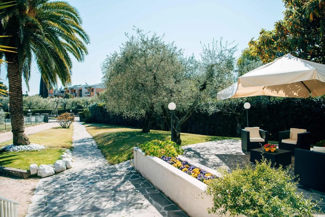 Villa Angela Olympic Garda Lake Toscolano Maderno 3*,