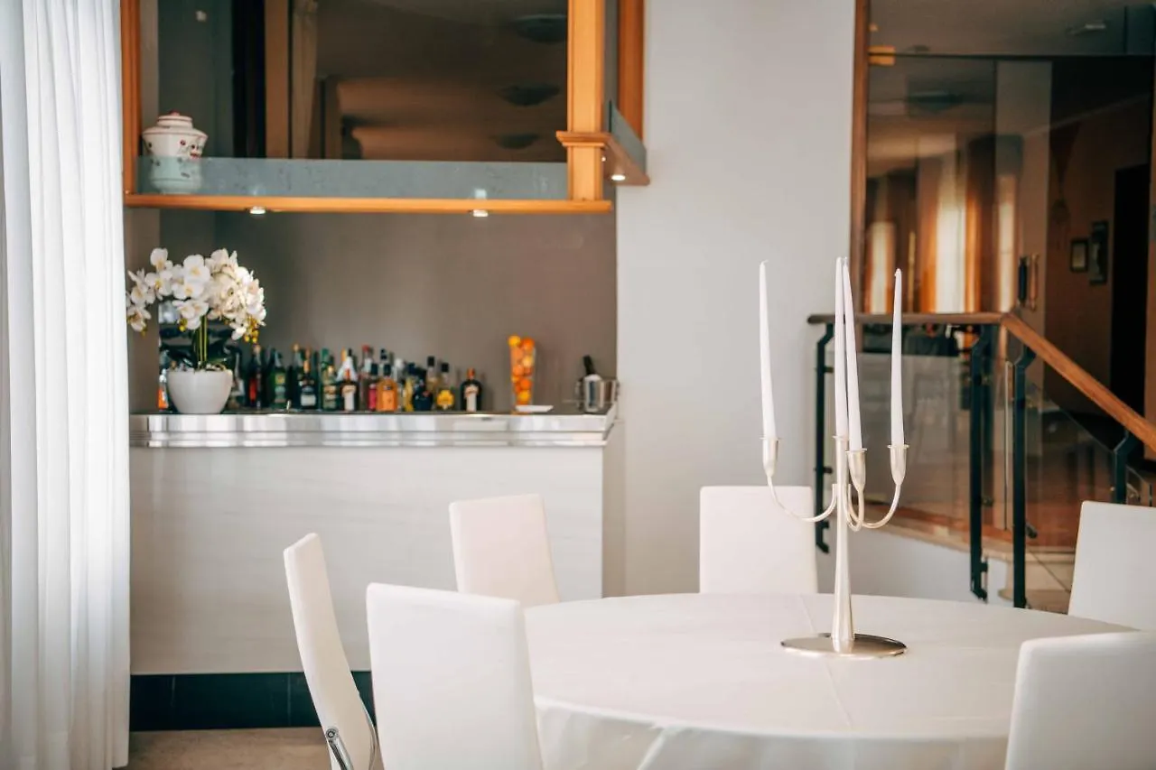 Villa Angela Olympic Garda Lake Toscolano Maderno Hotel