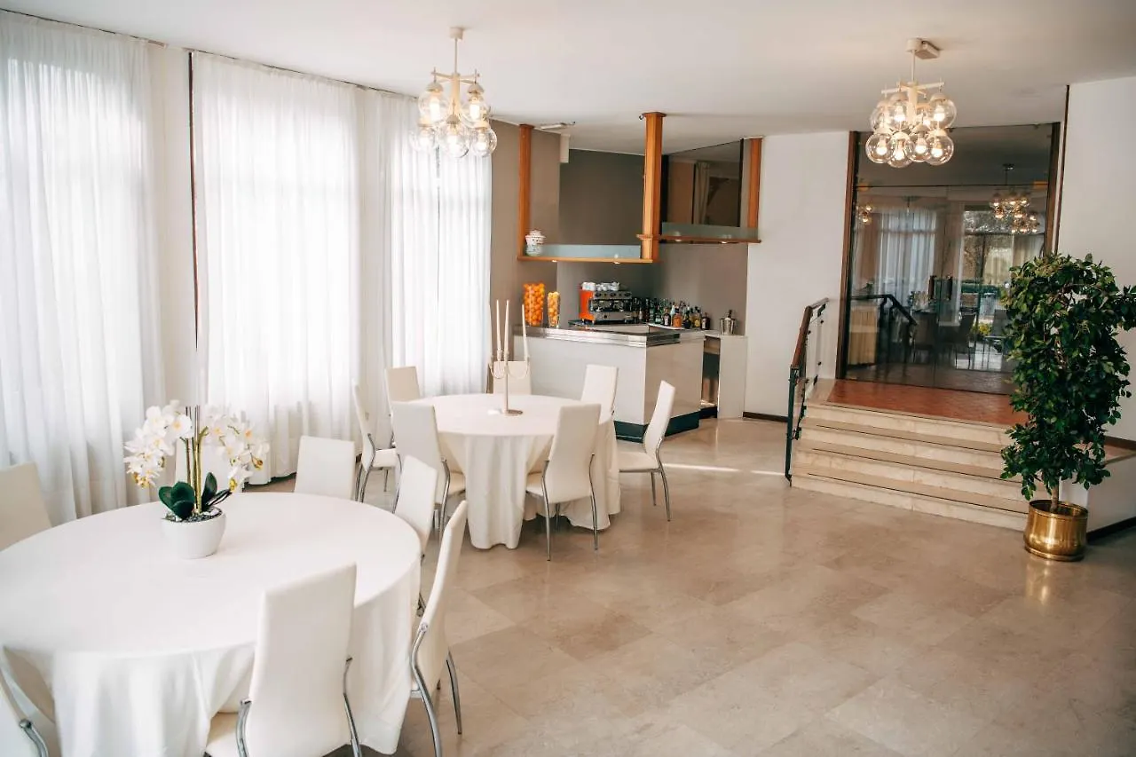Villa Angela Olympic Garda Lake Toscolano Maderno Italy
