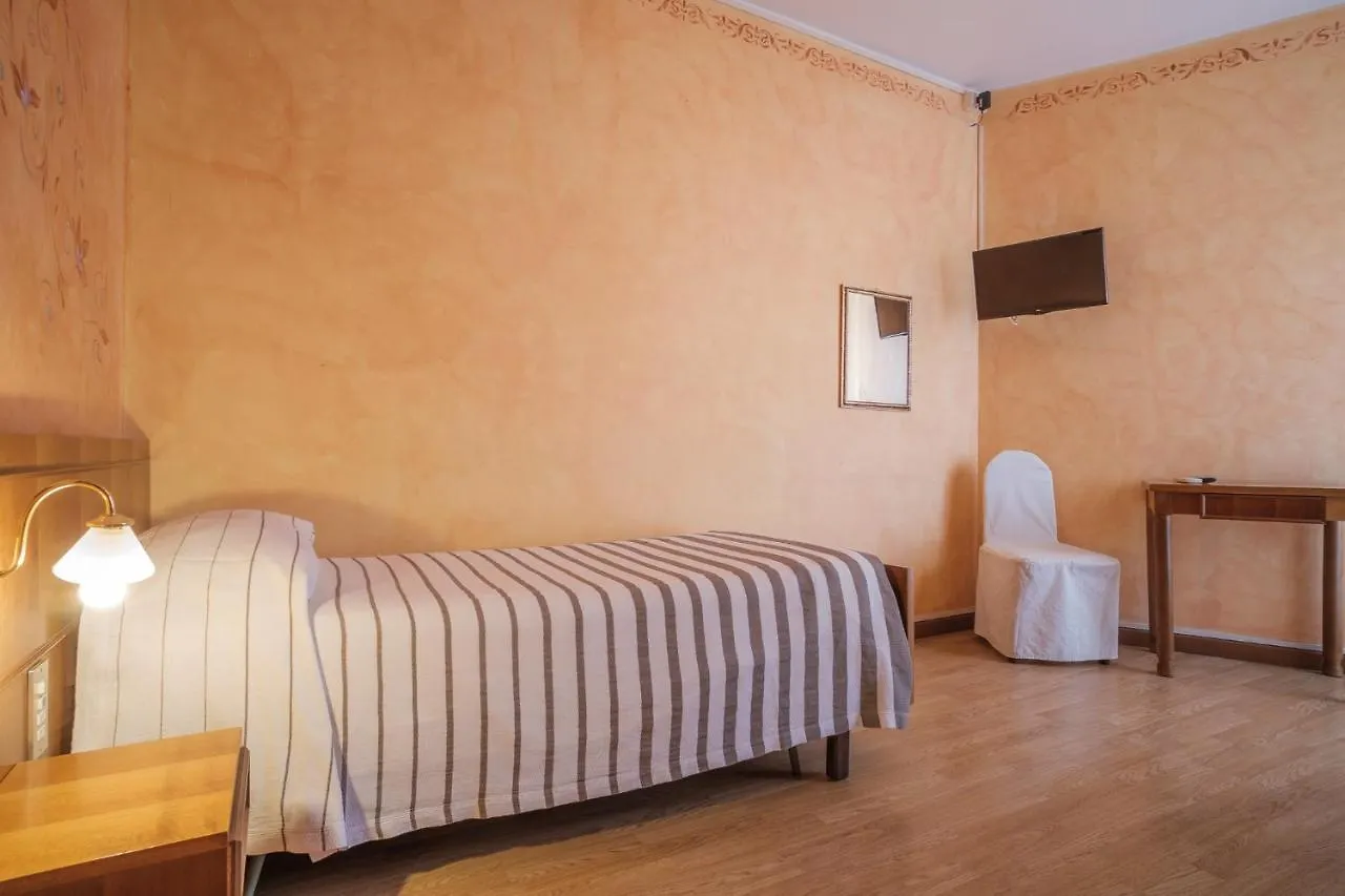 Villa Angela Olympic Garda Lake Toscolano Maderno Italy